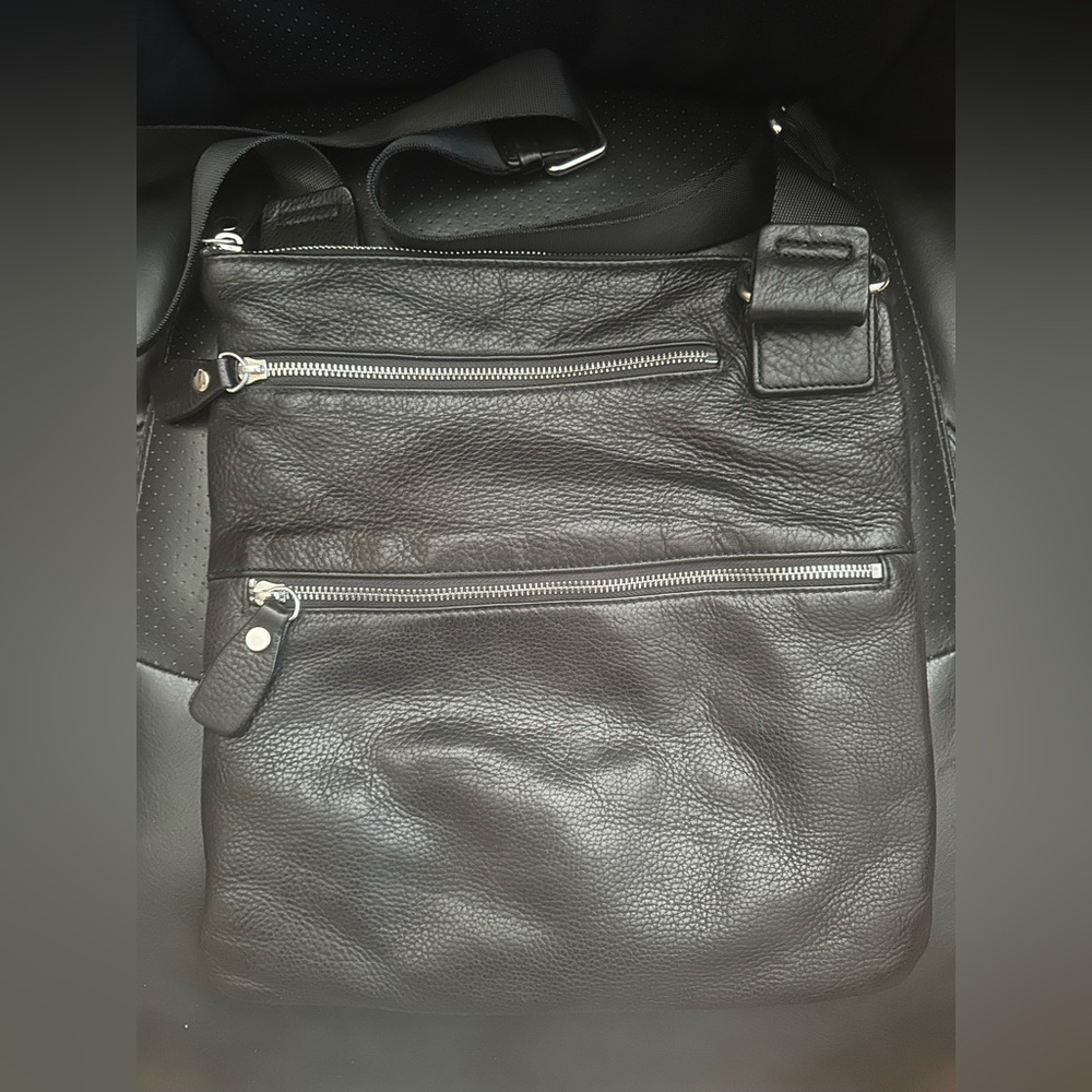 Margot Genuine Leather Crossbody Messenger Bag Black